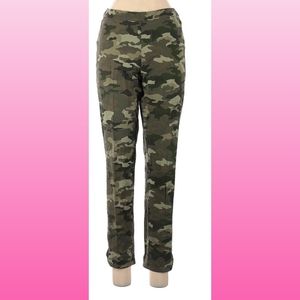 Isaac Mizrahi pull on pants.